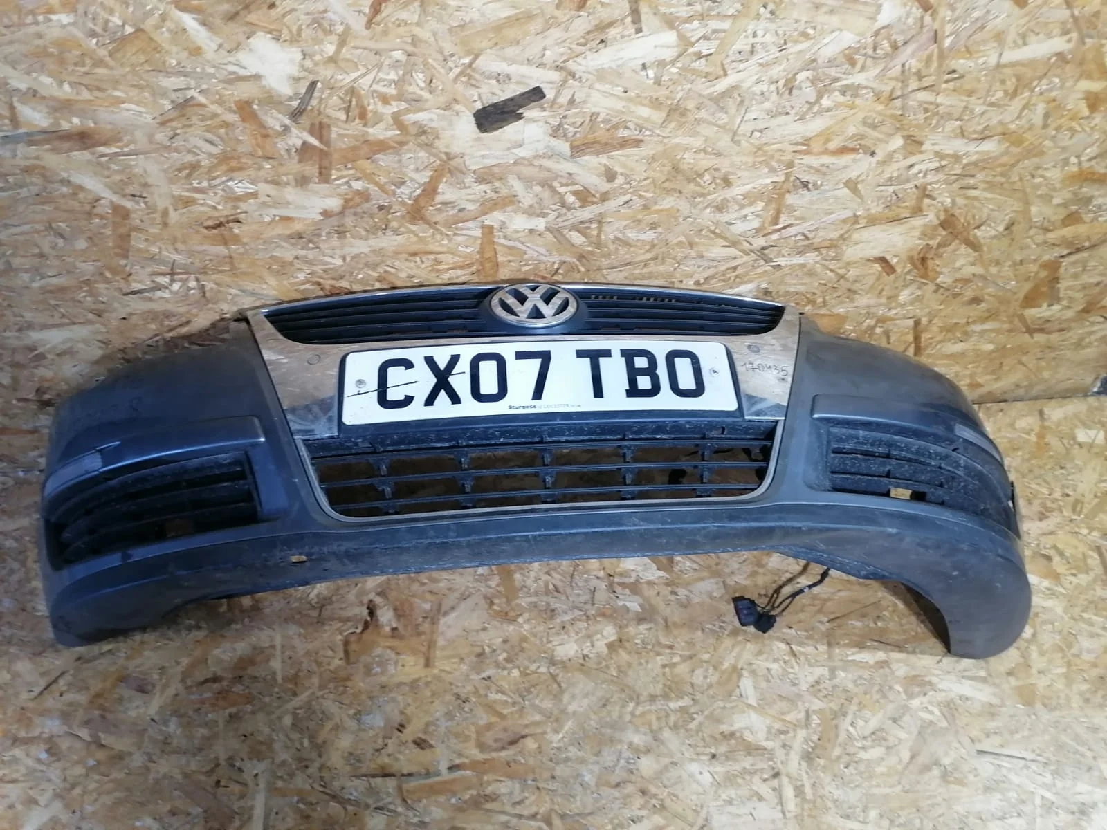 Бампер VOLKSWAGEN PASSAT B6 2005- передний (под парктронник) серый б/у PASSAT B6(2005-2010)