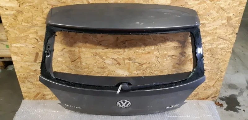 Крышка багажника Volkswagen Polo 2014 6R6827025D 1.2 БЕНЗИН