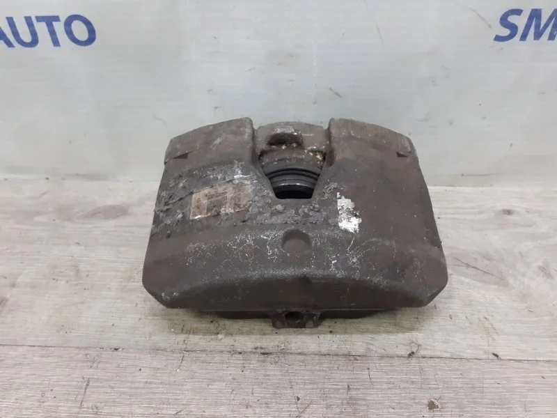 Суппорт Audi A6 2012 4G0615124C C7 2.8 CHV, передний правый