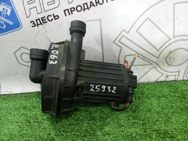 Насос продувки катализатора Audi Q7