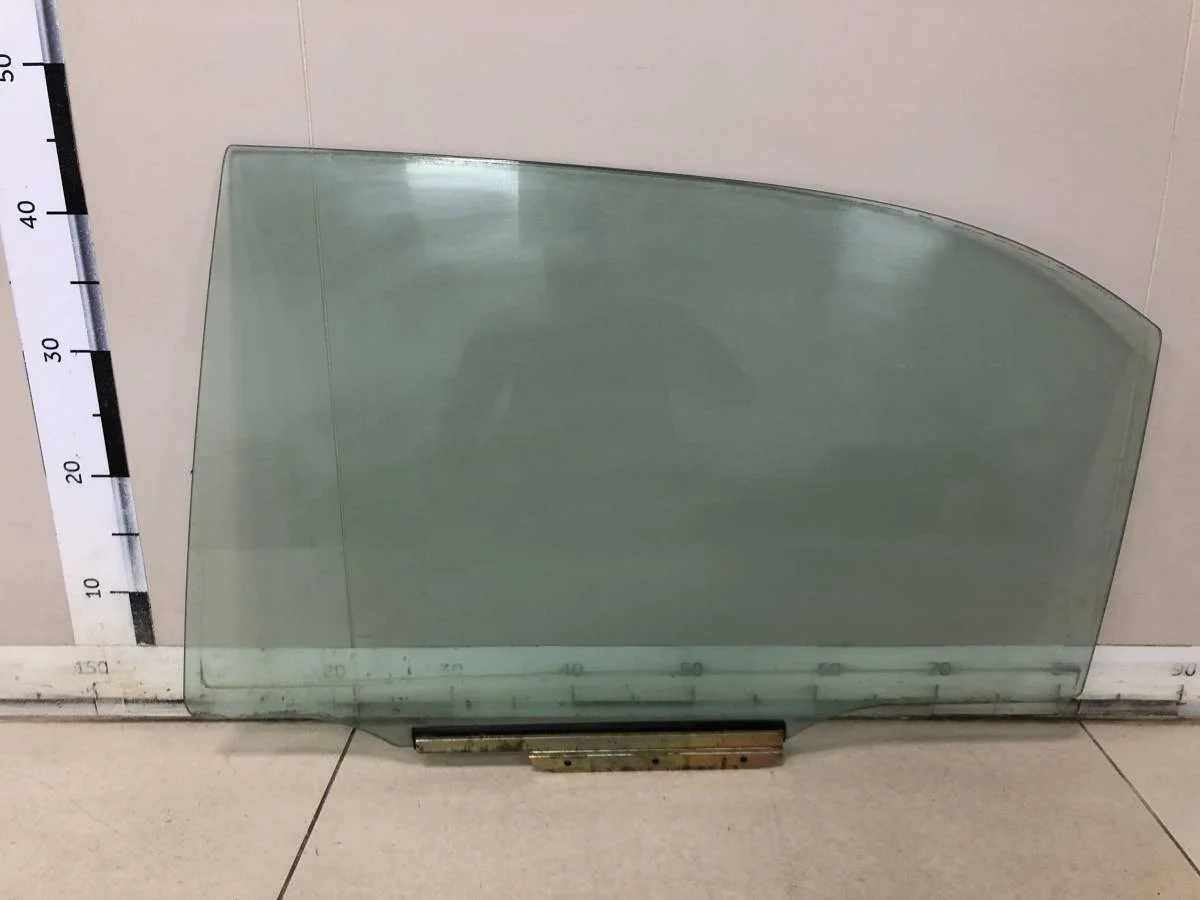 Стекло двери задней левой Toyota Corolla Fielder E120 2000-2006