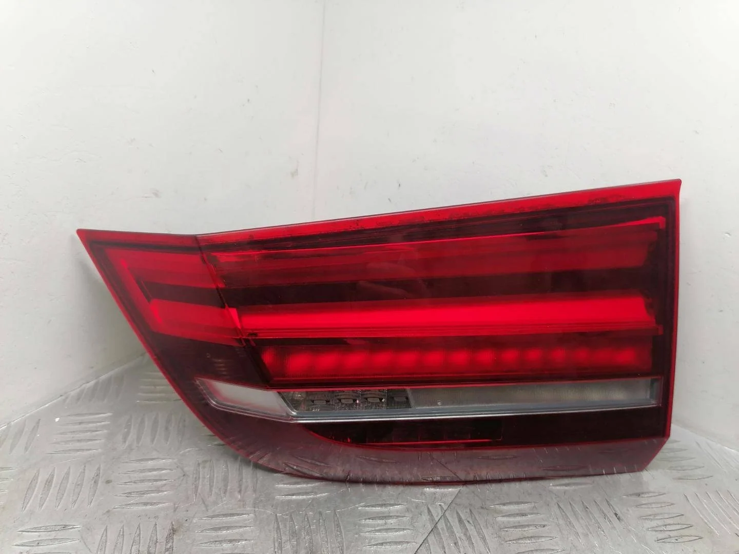 фонарь крышки багажника правый BMW X5 F15