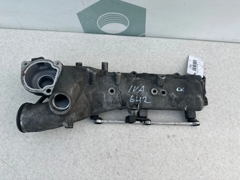 Впускной коллектор правый Mercedes ML W164