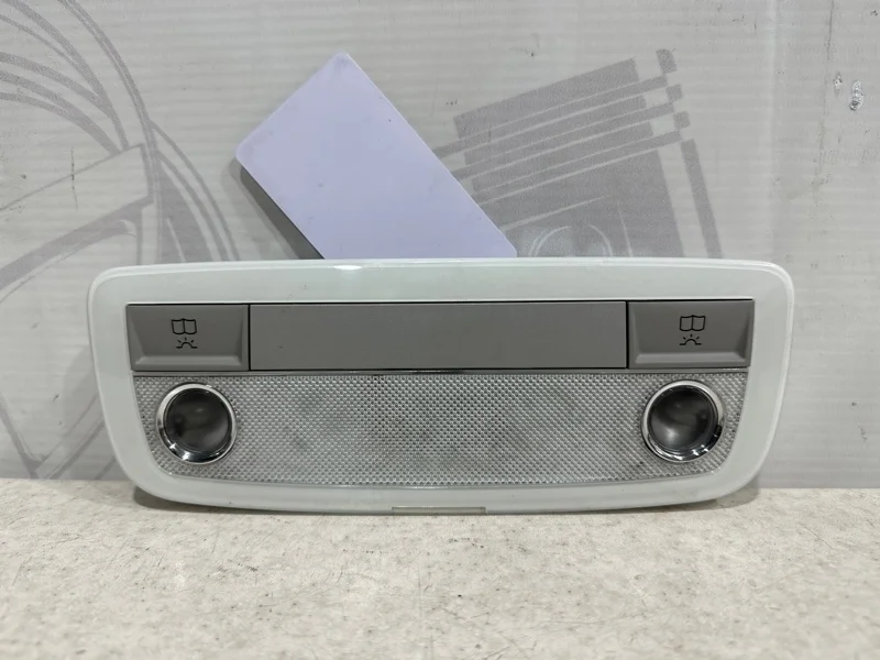 Плафон потолочный задний Mercedes-benz 2011 W204