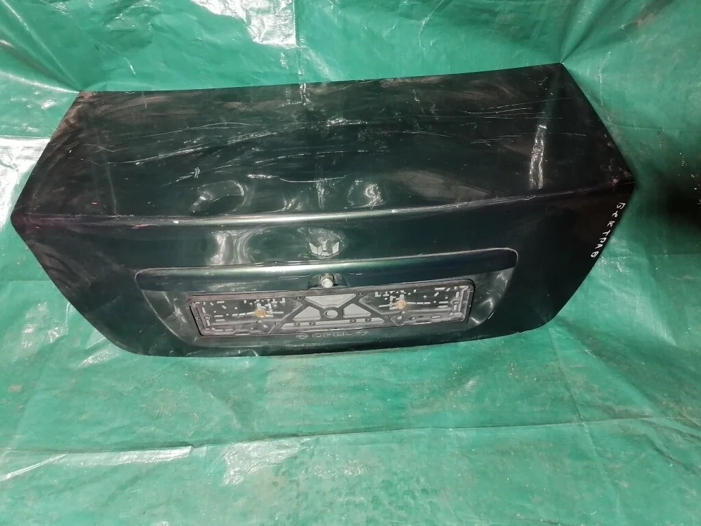 Крышка багажника Opel Vectra B