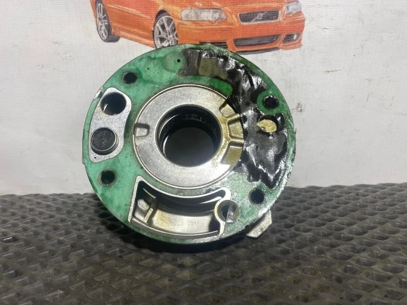 Масляный насос Volvo C30 S40 V50 S60 V70 Xc70 S80 Xc90 2010 30650144 B5202FS B5204T3 B5204T4 B5204T5 B5204T8 B5204T9 B5234FS B5234T3 B5234T7 B5234T8 B5234T9 B5244S B5244S2 B5244S4 B5244S5 B5244S6 B5244S7 B5244SG B5244SG2 B5244T B5244T2 B5244T3 B5244T4 B5244T5 B5244T7