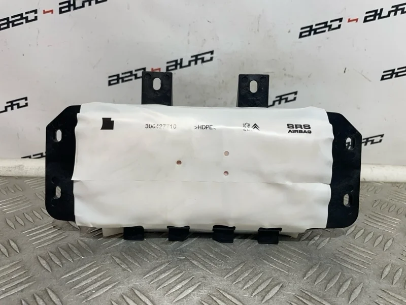 Подушка безопасности пассажира Citroen C4 2013 9687158080 B7