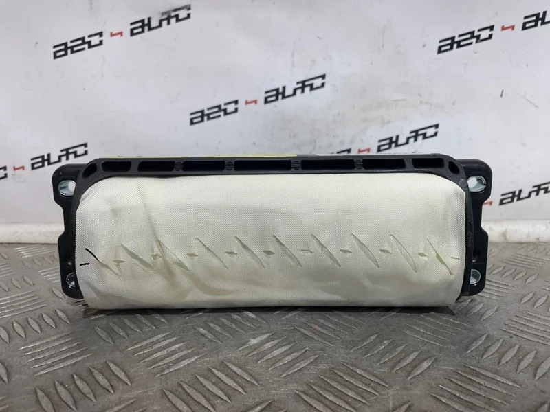 Подушка безопасности пассажира Volkswagen Passat 2012 3AA880204 B7