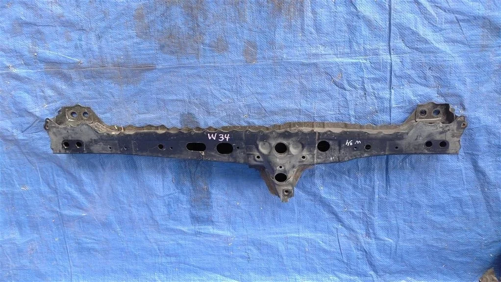 Б.у. балка поперечная TOYOTA PRIUS ZVW30 TOYOTA PRIUS ZVW30
