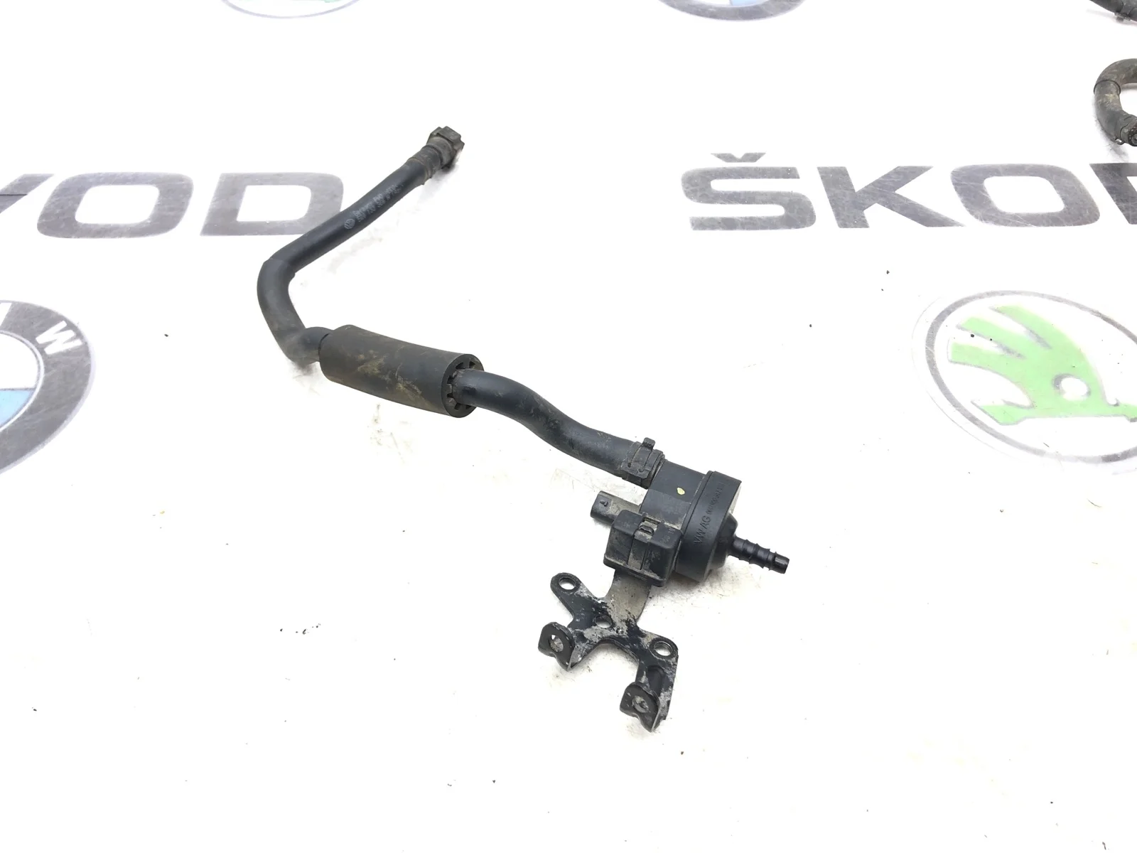 Клапан электромагнитный Skoda Octavia 2016 06H906517T A7 (5E) 1.8 CJSA