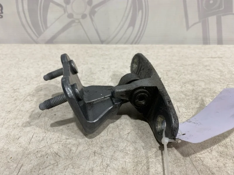 Петля задней правой двери верхняя Mercedes-benz 2011 W204