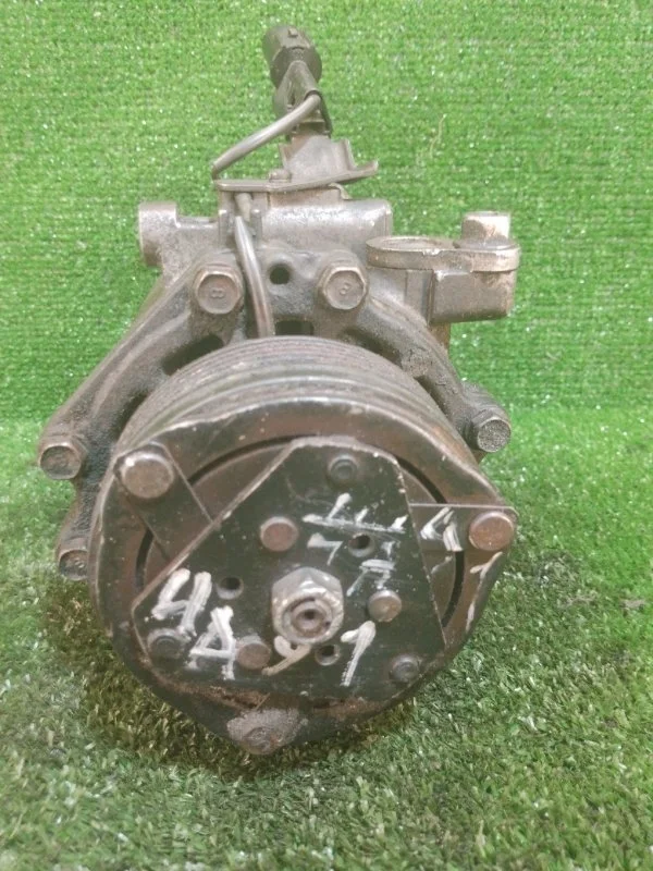 Компрессор кондиционера Mitsubishi Colt Z34A