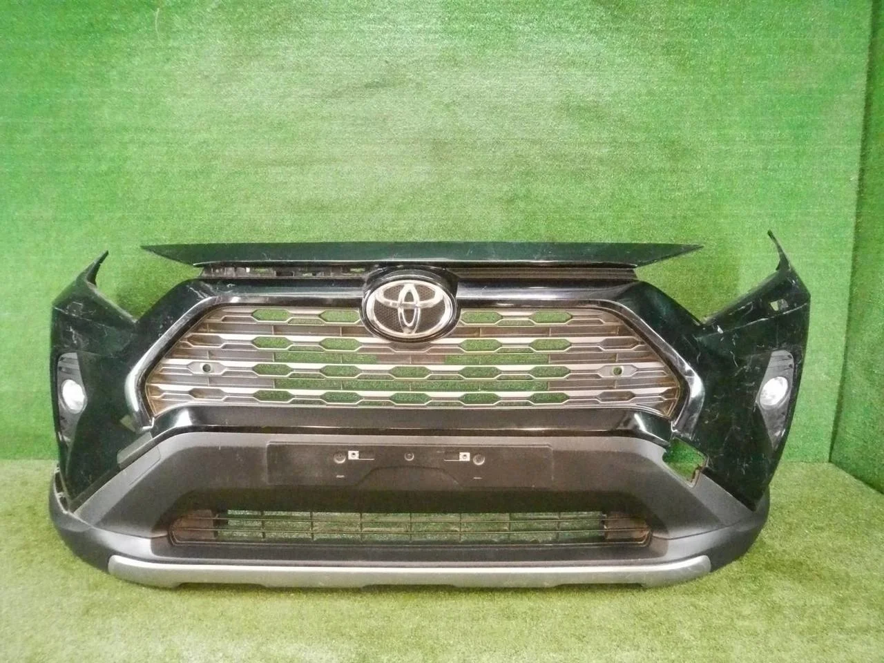 Бампер передний  В сборе Toyota Rav 5 Xa50 (2018-Н.В.)