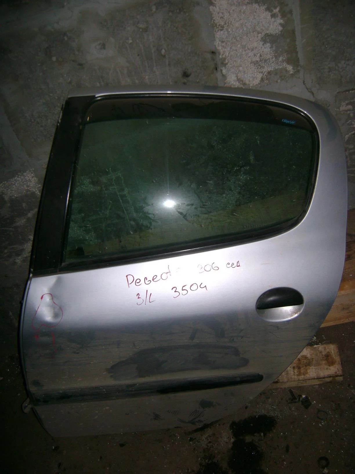 Дверь задняя левая Peugeot 206 1998-2012