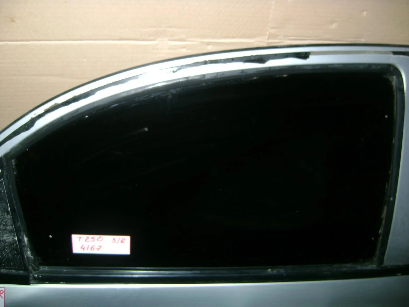 стекло двери Chevrolet Aveo (T250) 2008-2011
