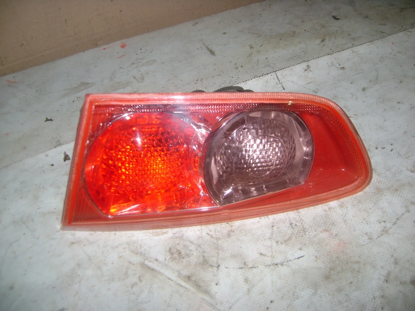 фонарь внутренний Mitsubishi Lancer 10 (CY) 2007-2017