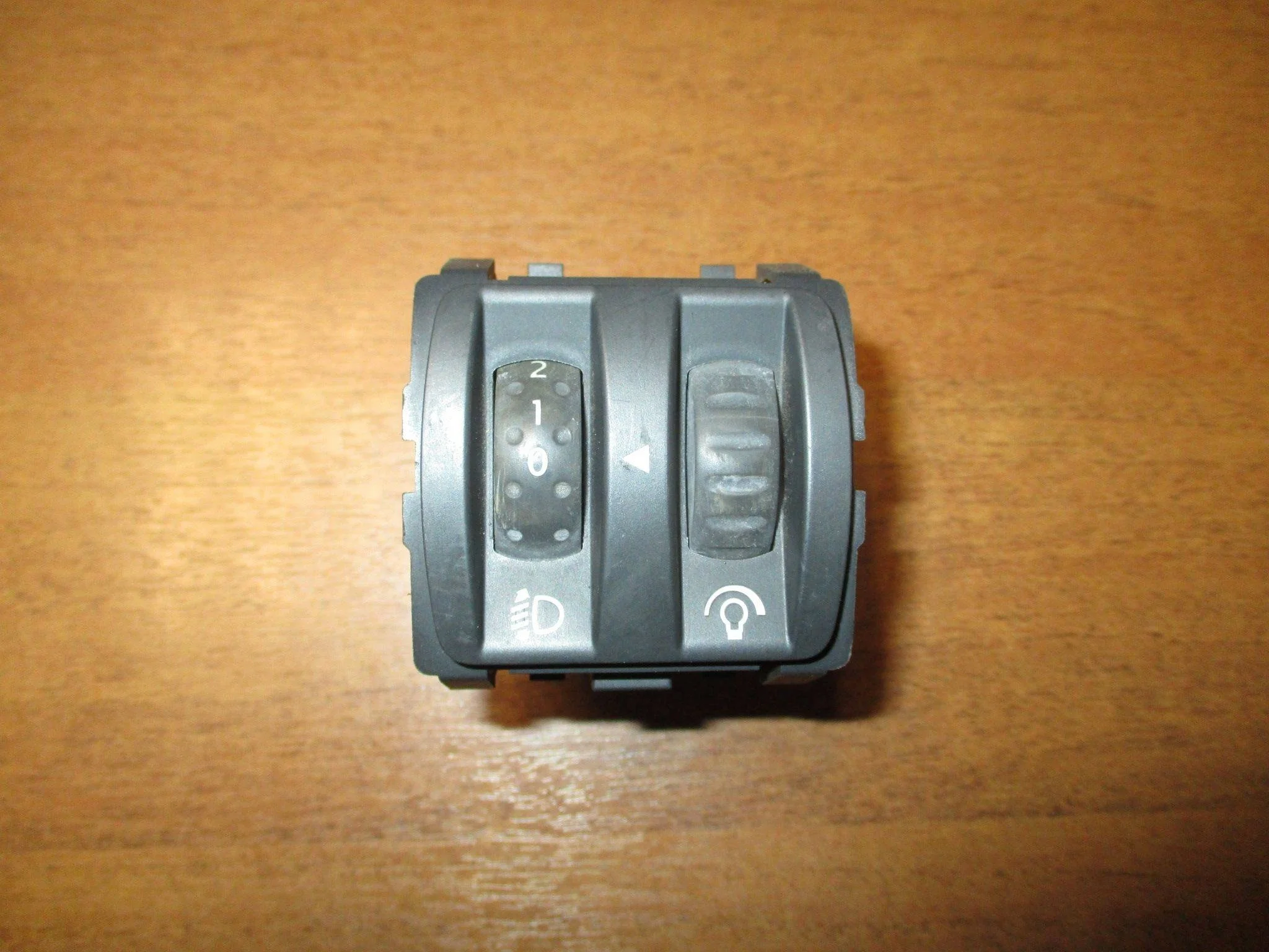 кнопка корректора фар Renault Megane II 2002-2009