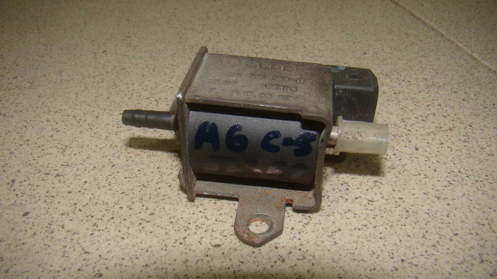 Клапан электромагнитный Audi A6 (C5) 1997-2004