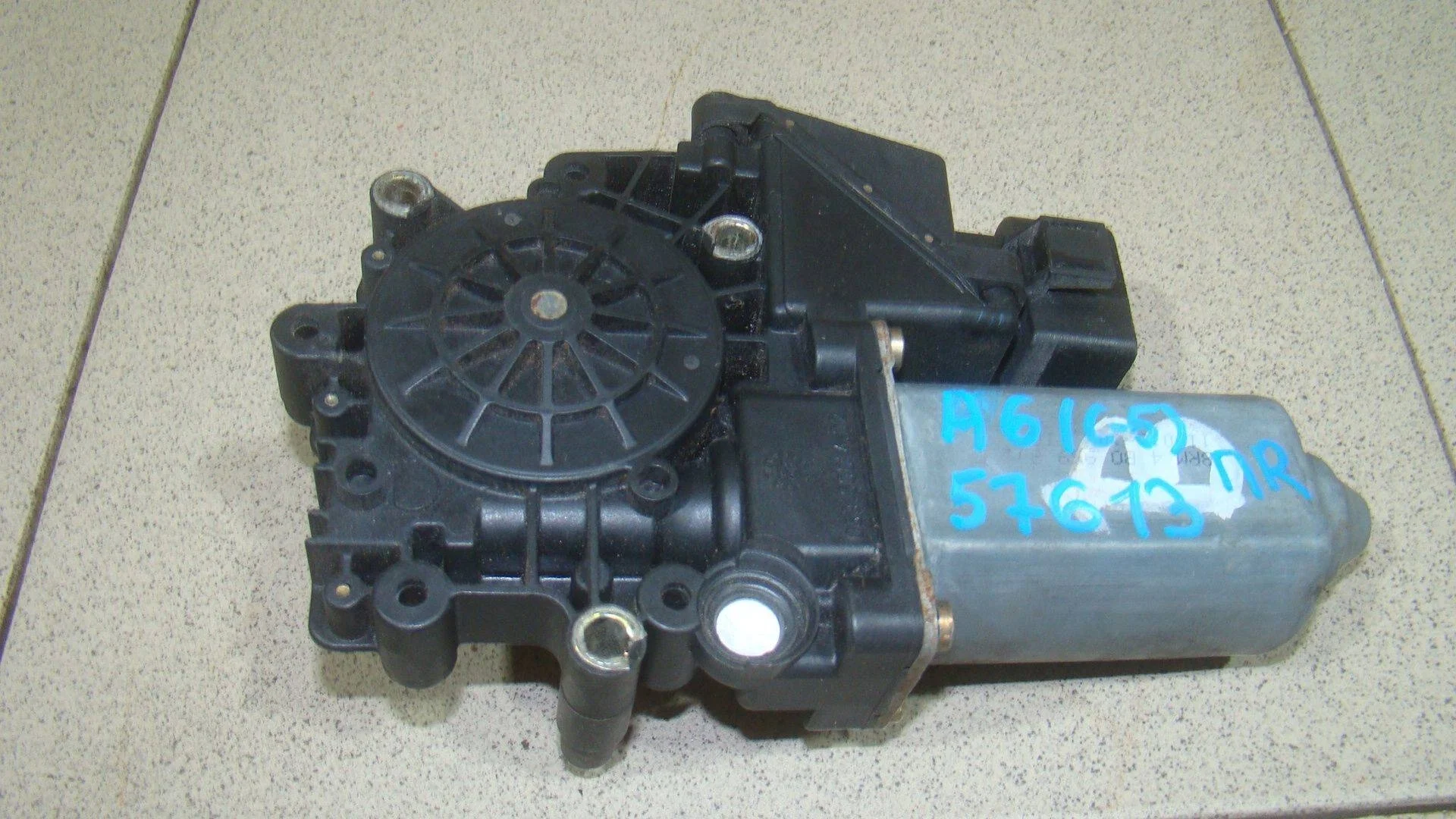 моторчик стеклоподъемника Audi A6 (C5) 1997-2004
