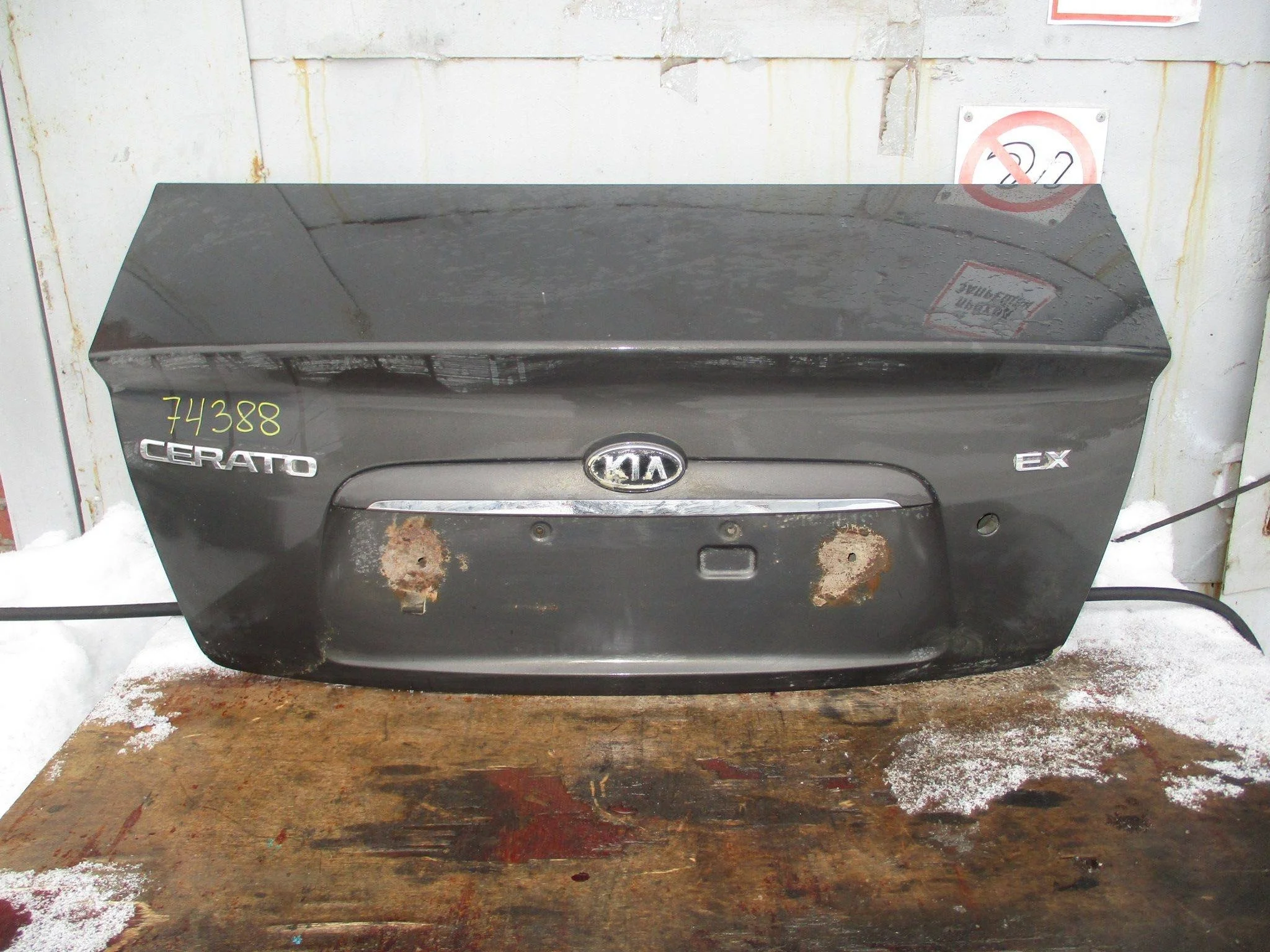 крышка багажника Kia Cerato I (LD) 2003-2008