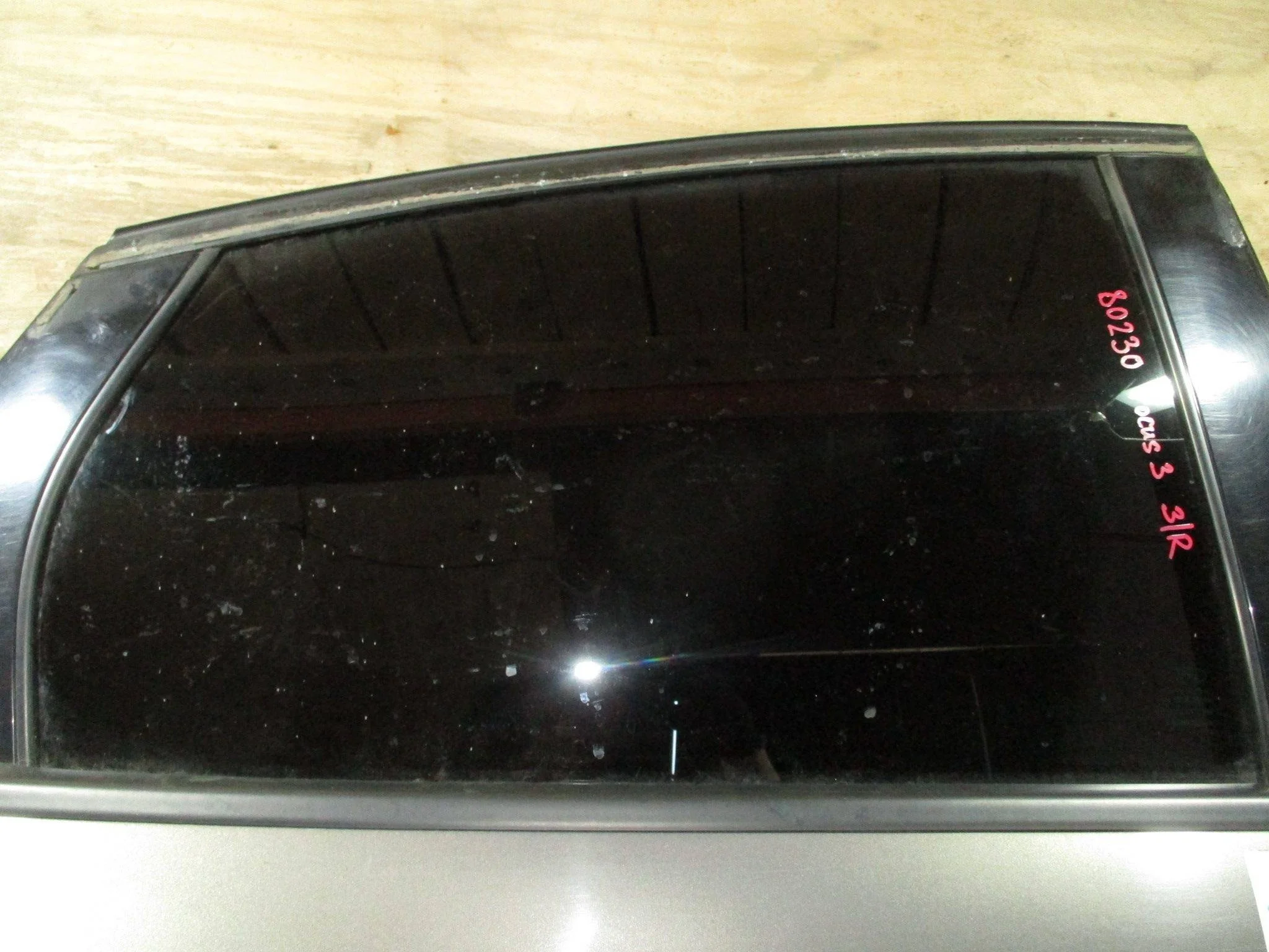Стекло двери задней правой Ford Focus III 2011-2018
