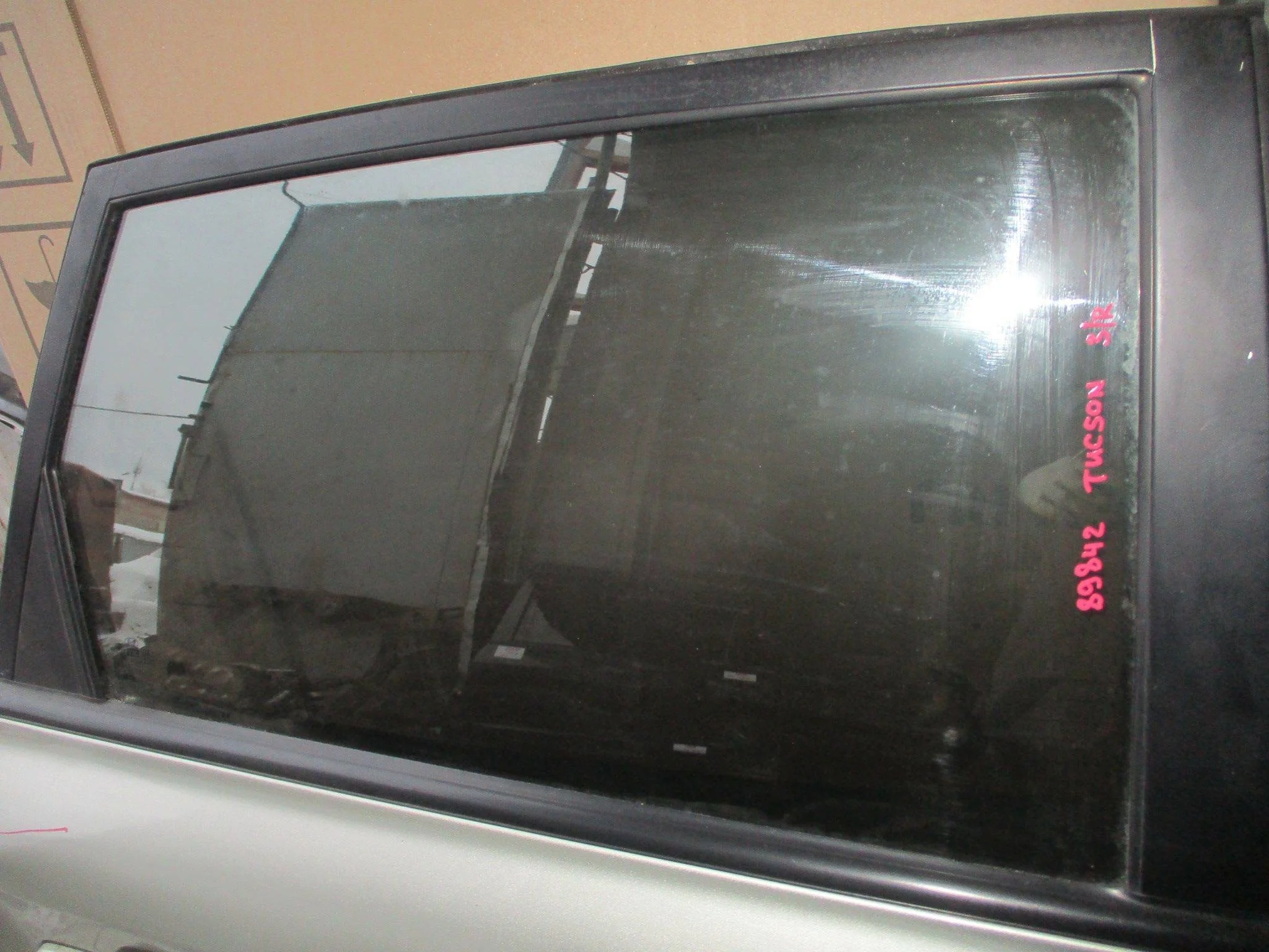 Стекло двери задней правой Hyundai Tucson (JM) 2004-2009