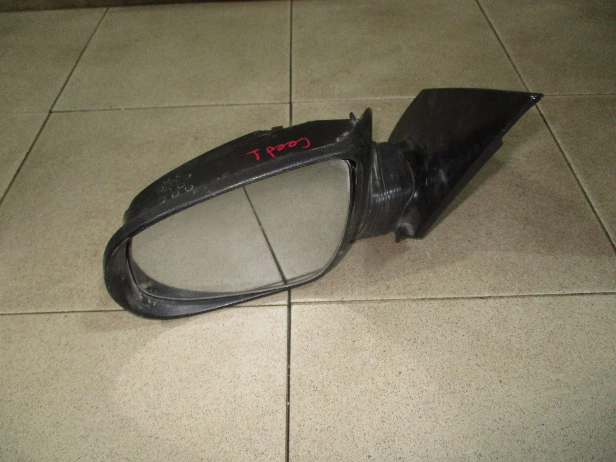 Зеркало левое электрическое Kia Ceed I (ED) 2006-2012