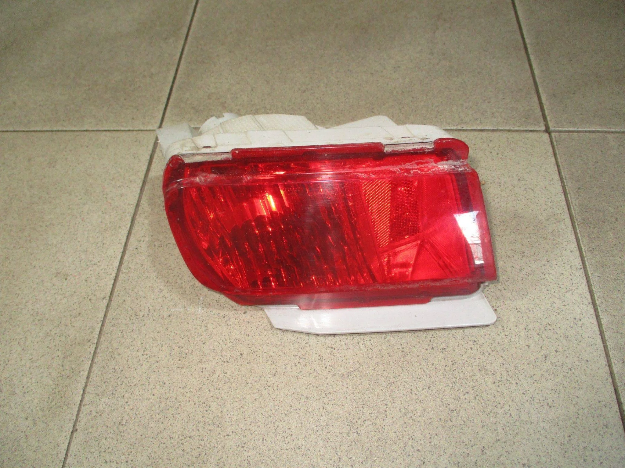 фонарь в бампер Toyota Land Cruiser Prado 150 2009-2023