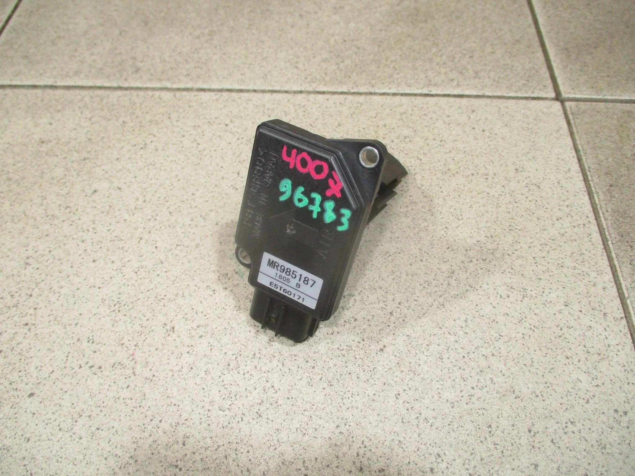 Расходомер воздуха (массметр) Peugeot 4007 2007-2012