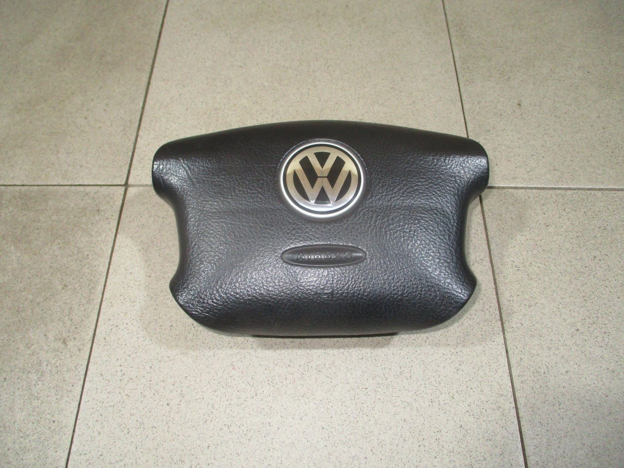 Подушка безопасности в руль VW Passat (B5) 1996-2005