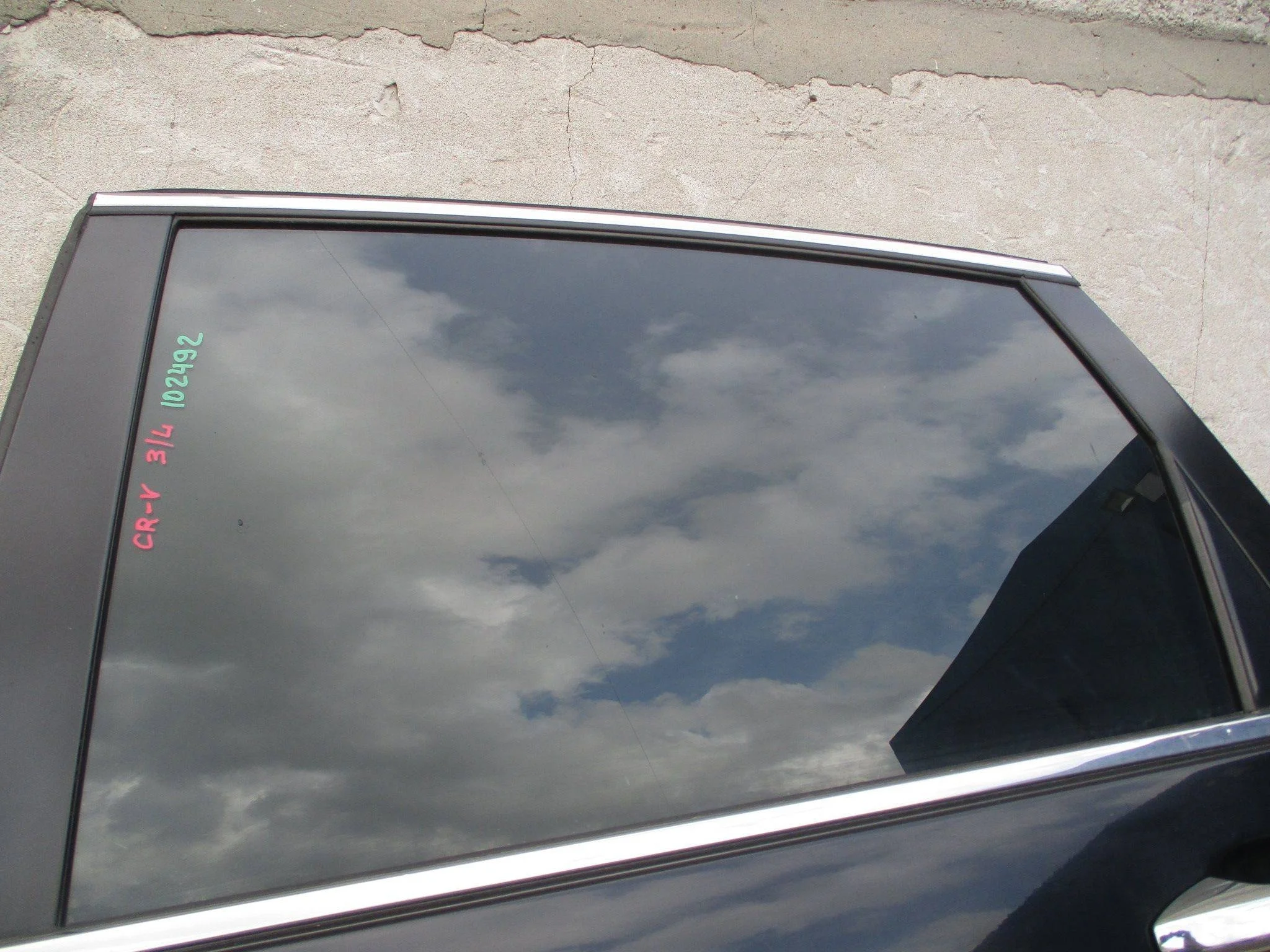 Стекло двери задней левой Honda CR-V III 2007-2012