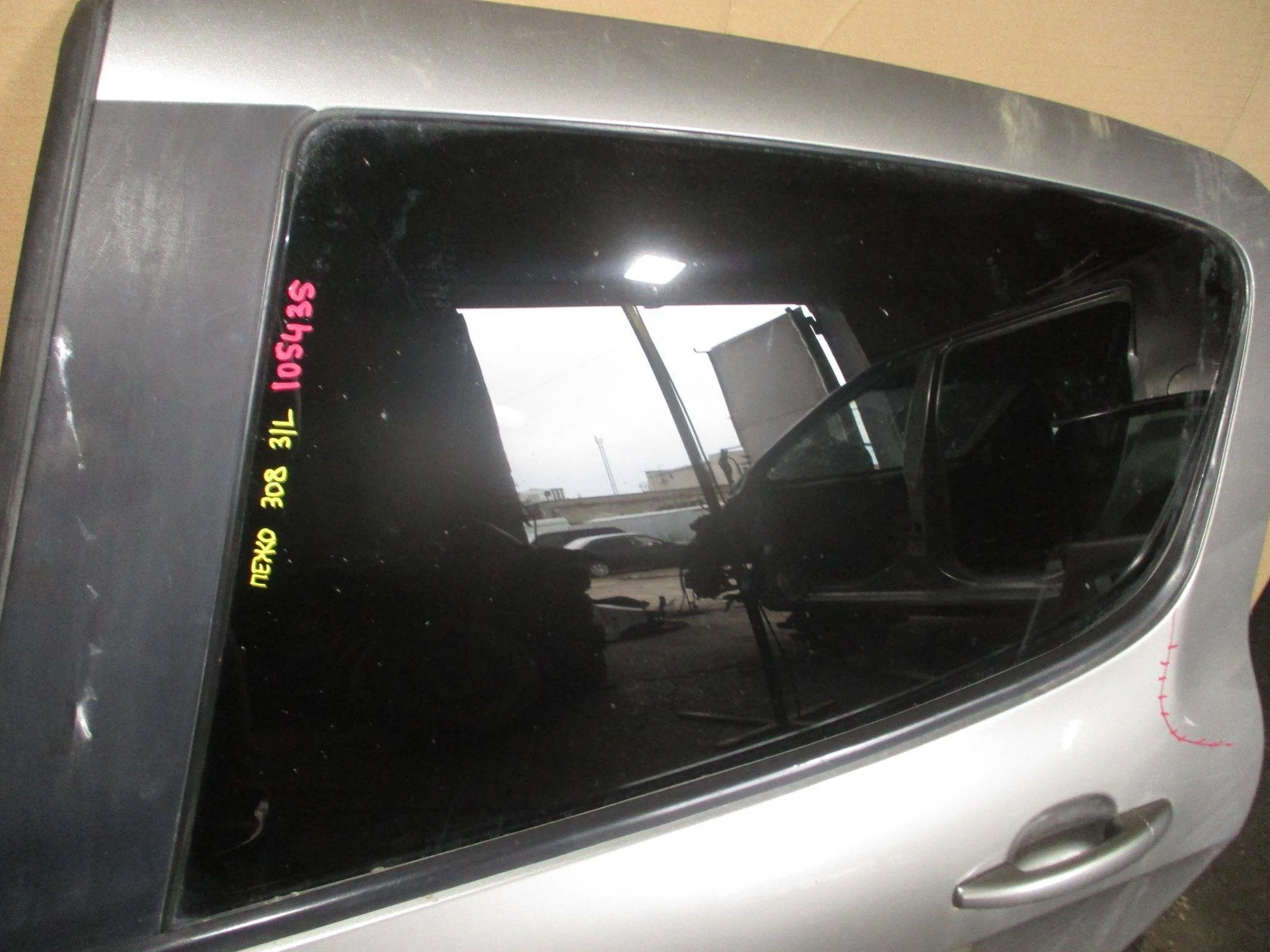 Стекло двери задней левой Peugeot 308 (T7) 2007-2013