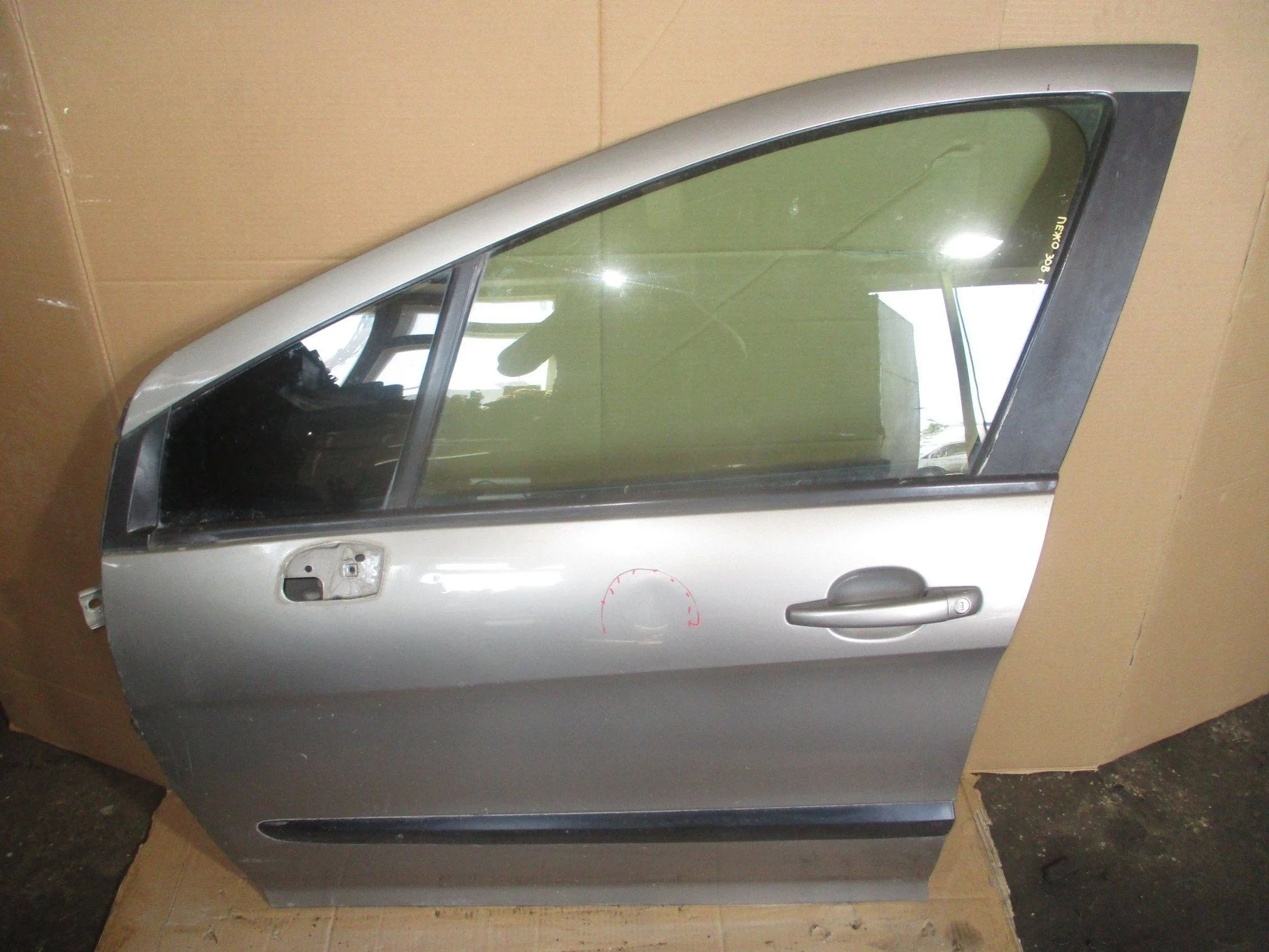 Дверь передняя левая Peugeot 308 (T7) 2007-2013