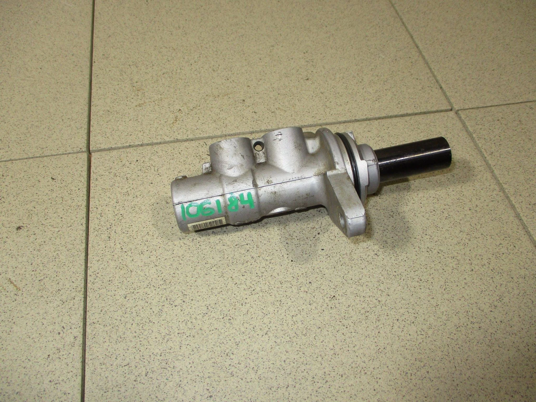 Цилиндр тормозной главный Toyota RAV4 (XA30) 2005-2012