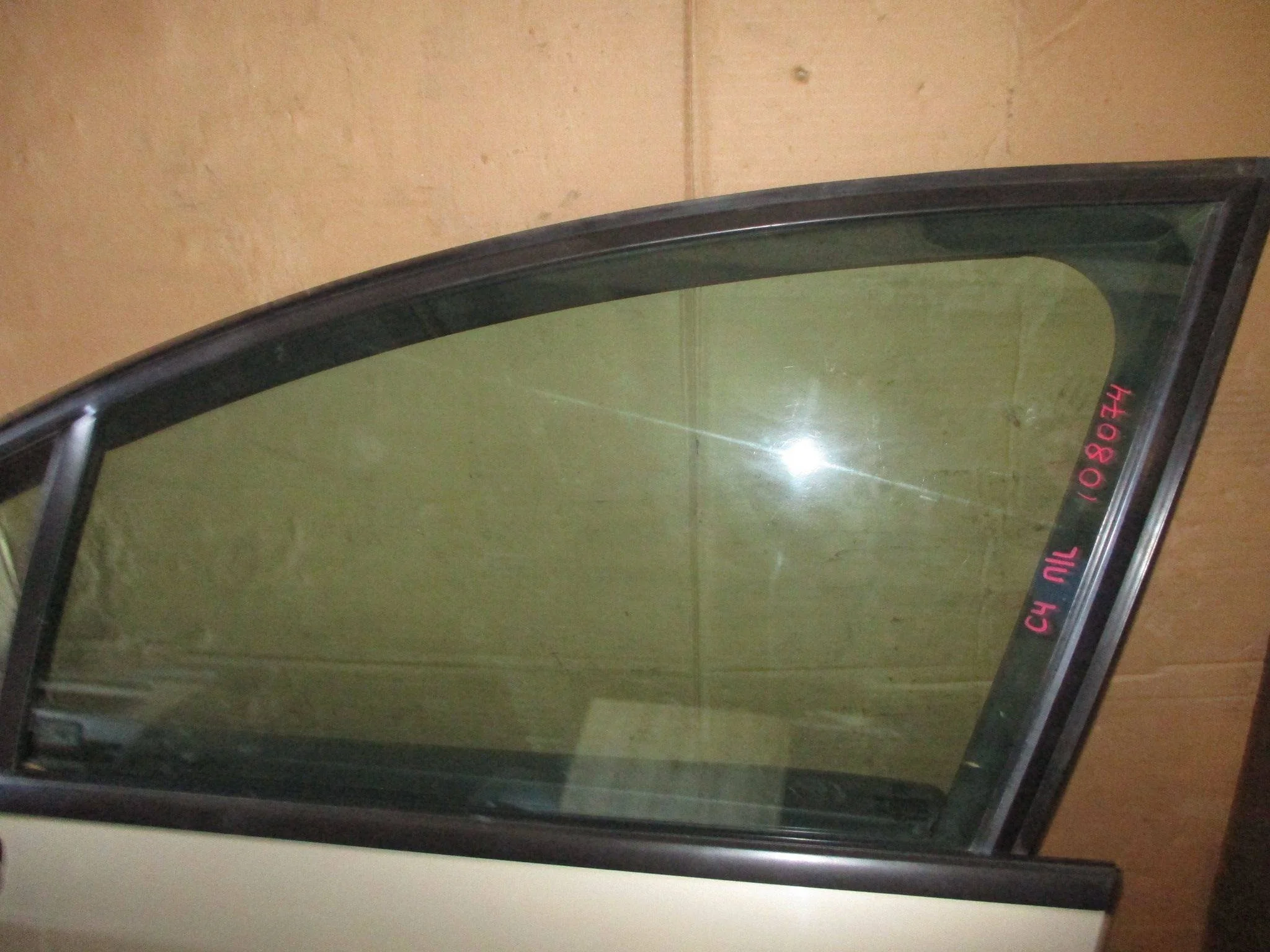стекло двери Citroen C4 I 2004-2010