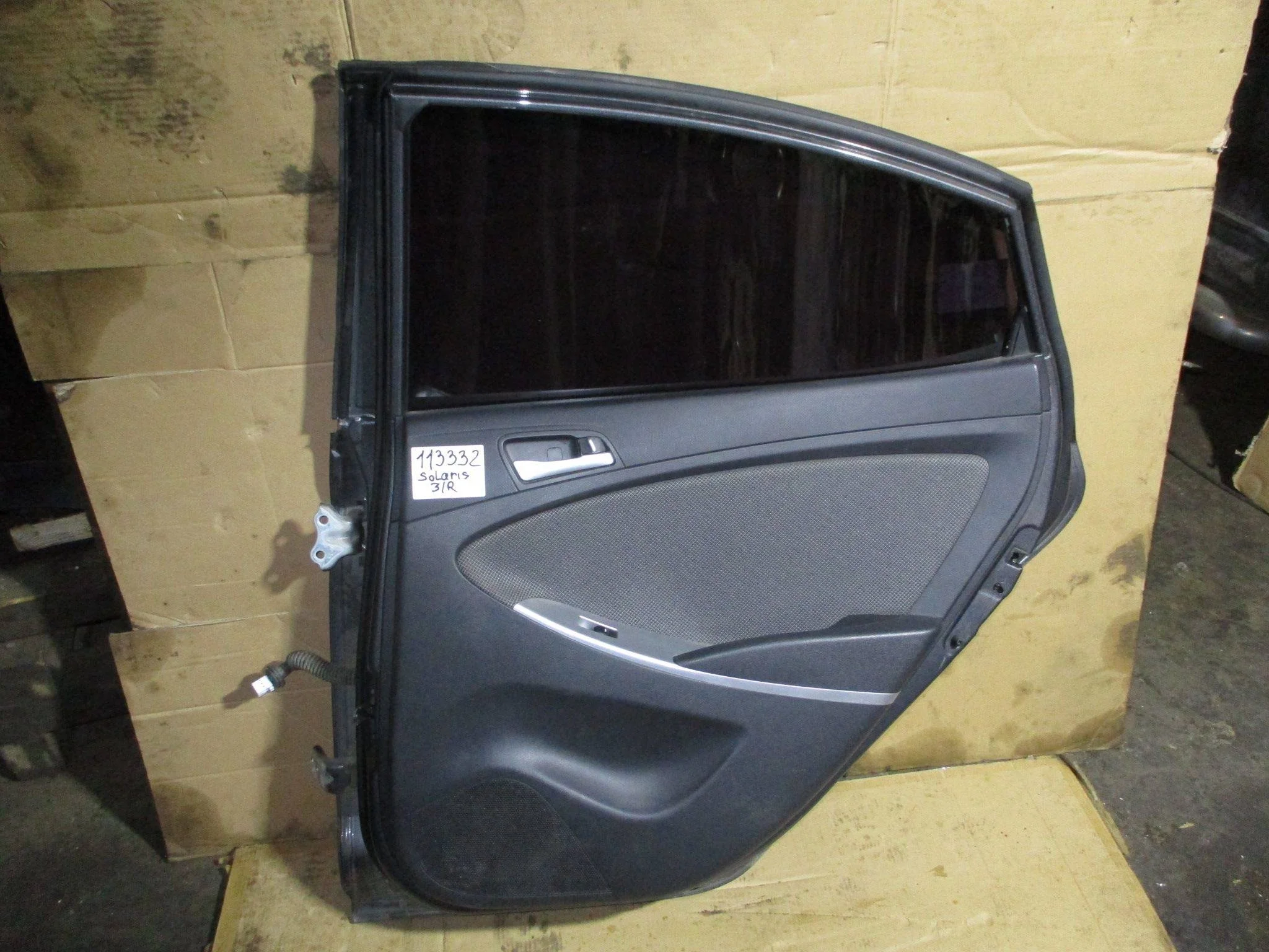 Обшивка двери задней правой Hyundai Solaris I 2010-2017