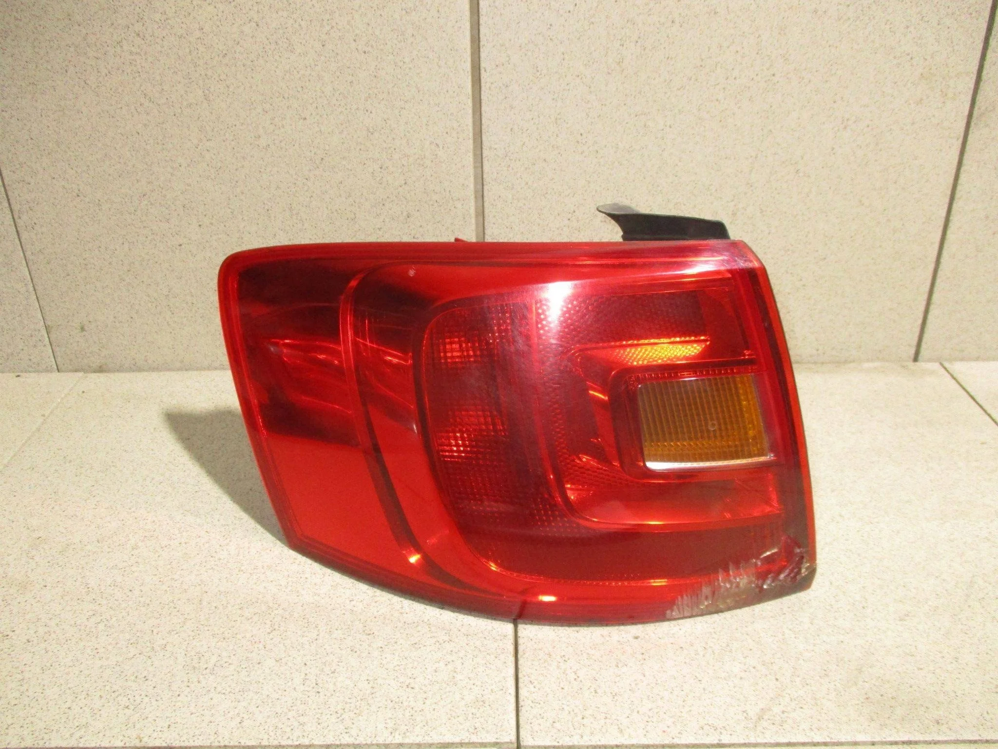 фонарь наружный VW Jetta VI (1B) 2011-2017