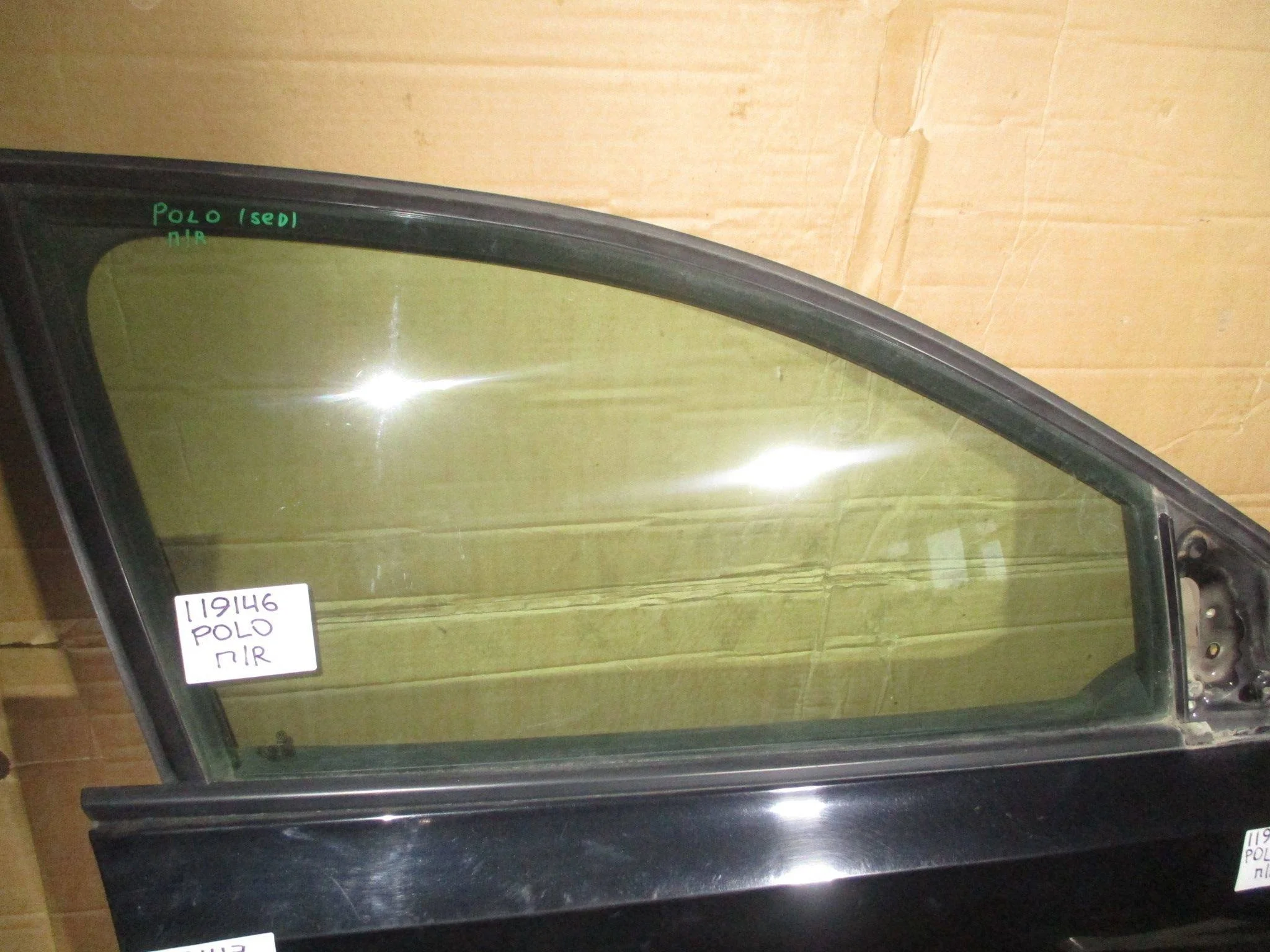 стекло двери VW Polo Sedan 2010-2020
