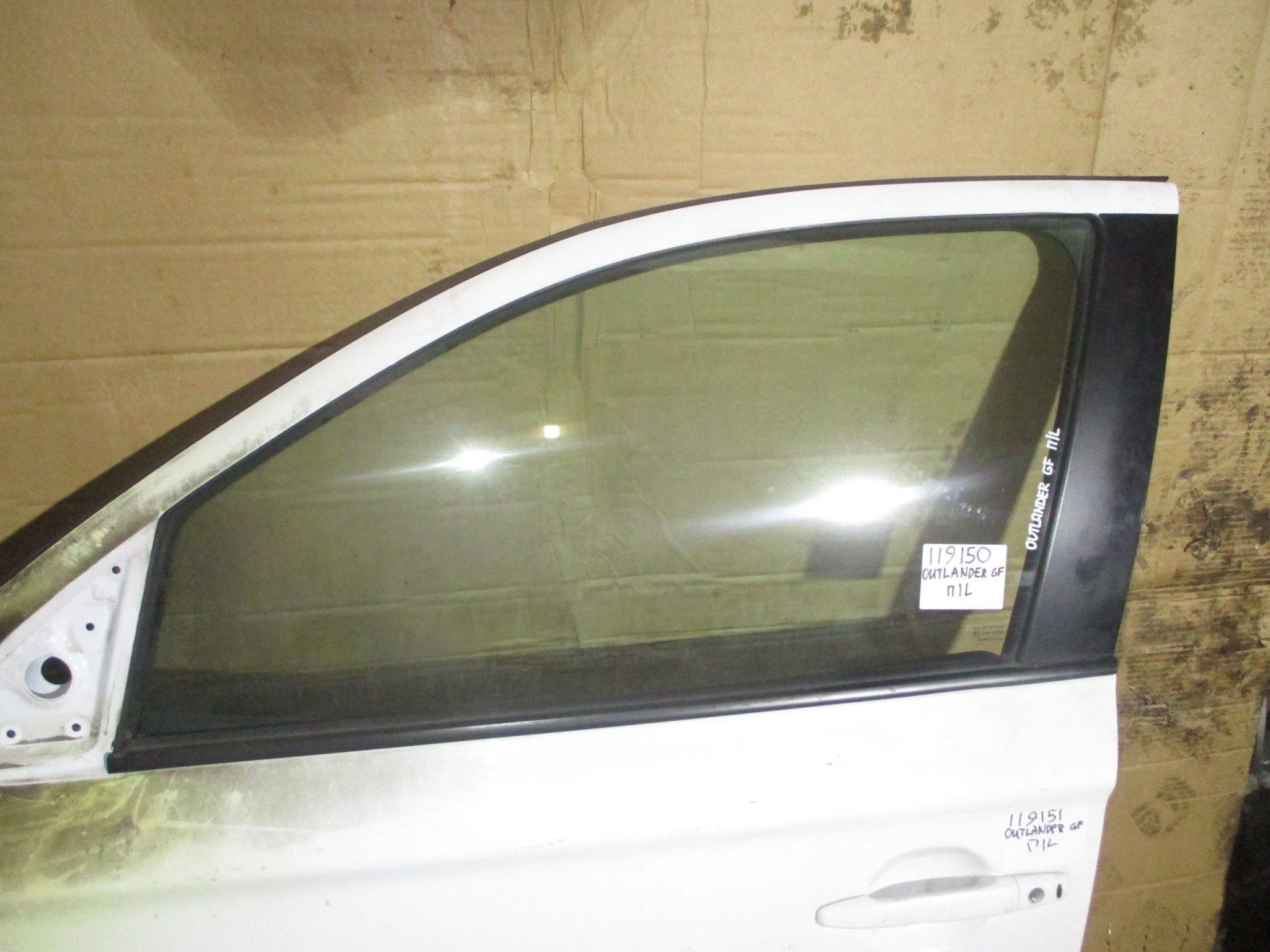 Стекло двери передней левой Mitsubishi Outlander (GF) 2012>
