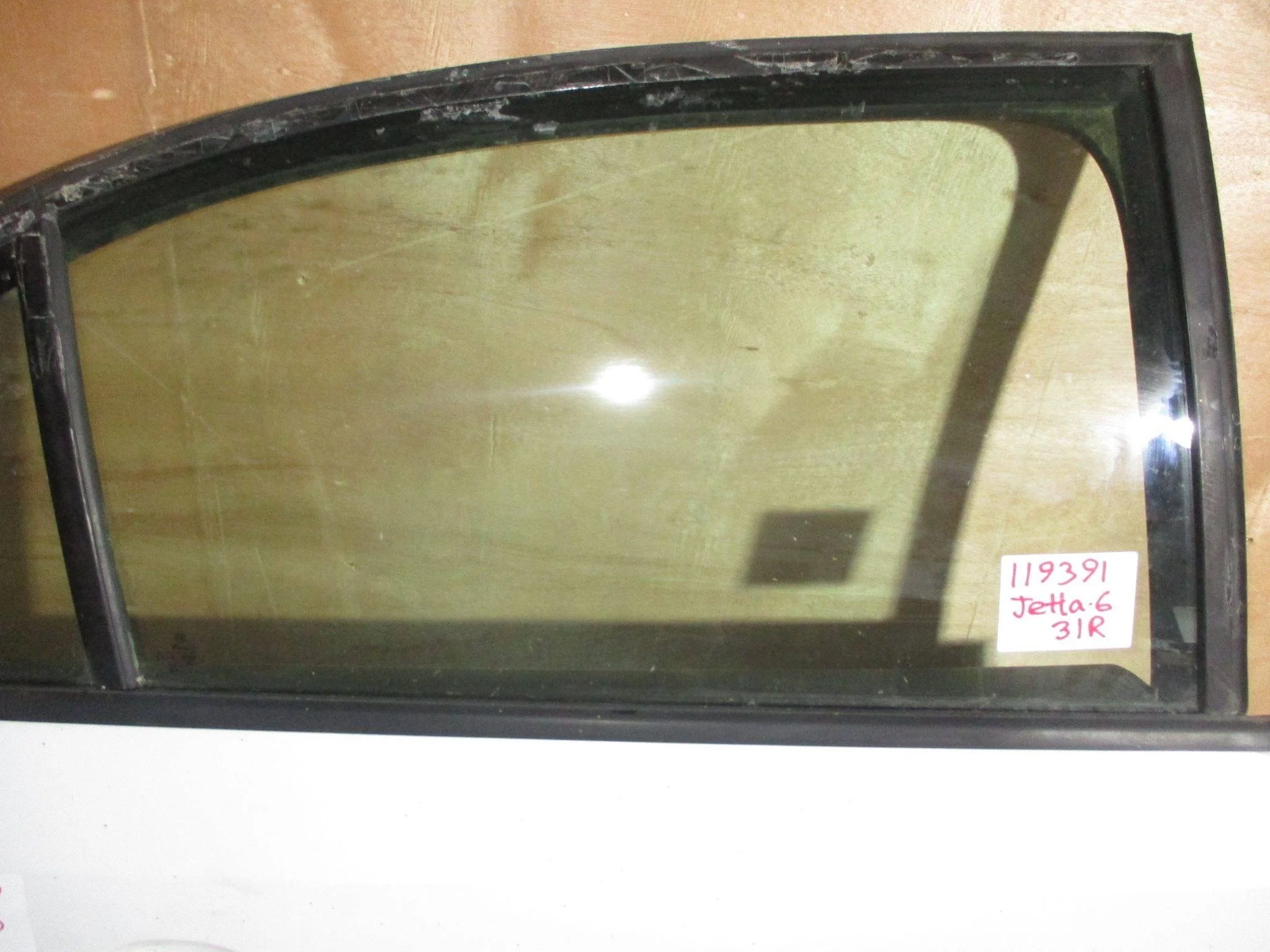Стекло двери задней правой VW Jetta VI (1B) 2011-2017