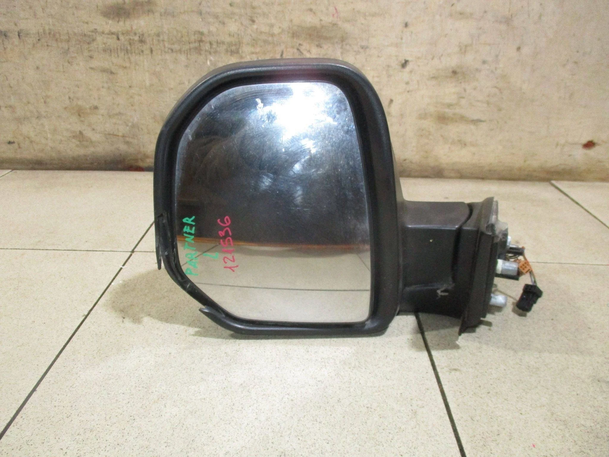 Зеркало левое электрическое Peugeot Partner II 2008-2018