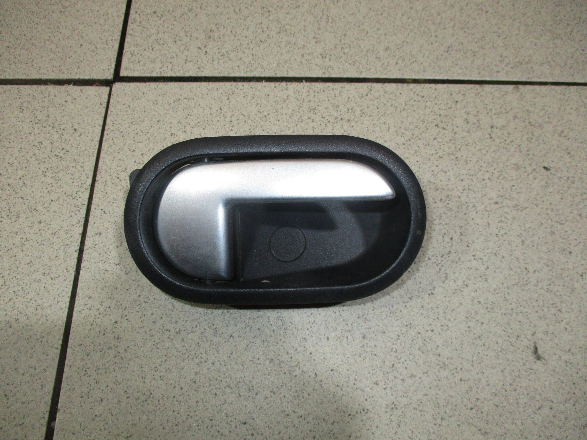 Ручка двери внутренняя правая Ford Fusion 2002-2012