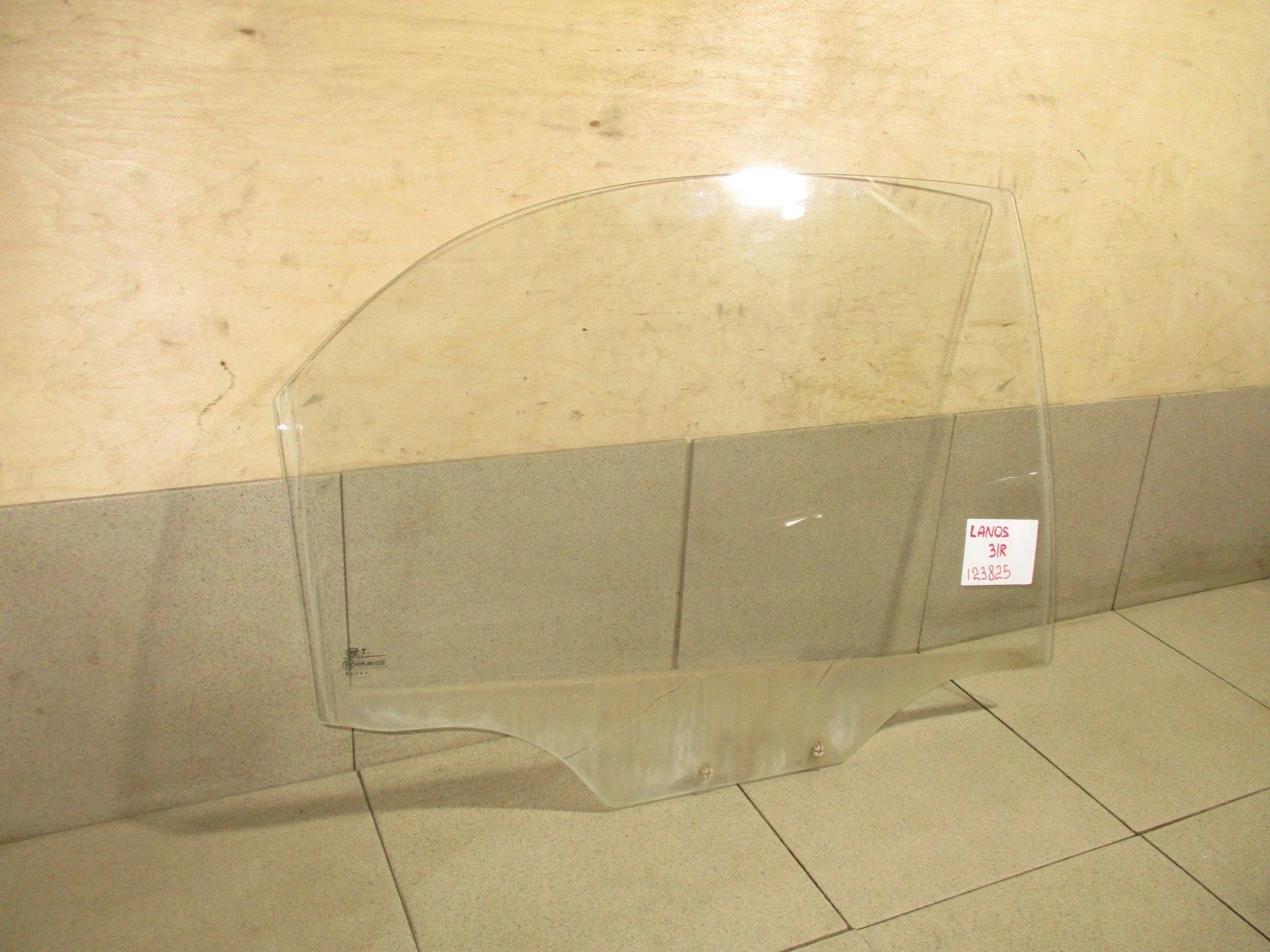 стекло двери Chevrolet Lanos 2005-2009
