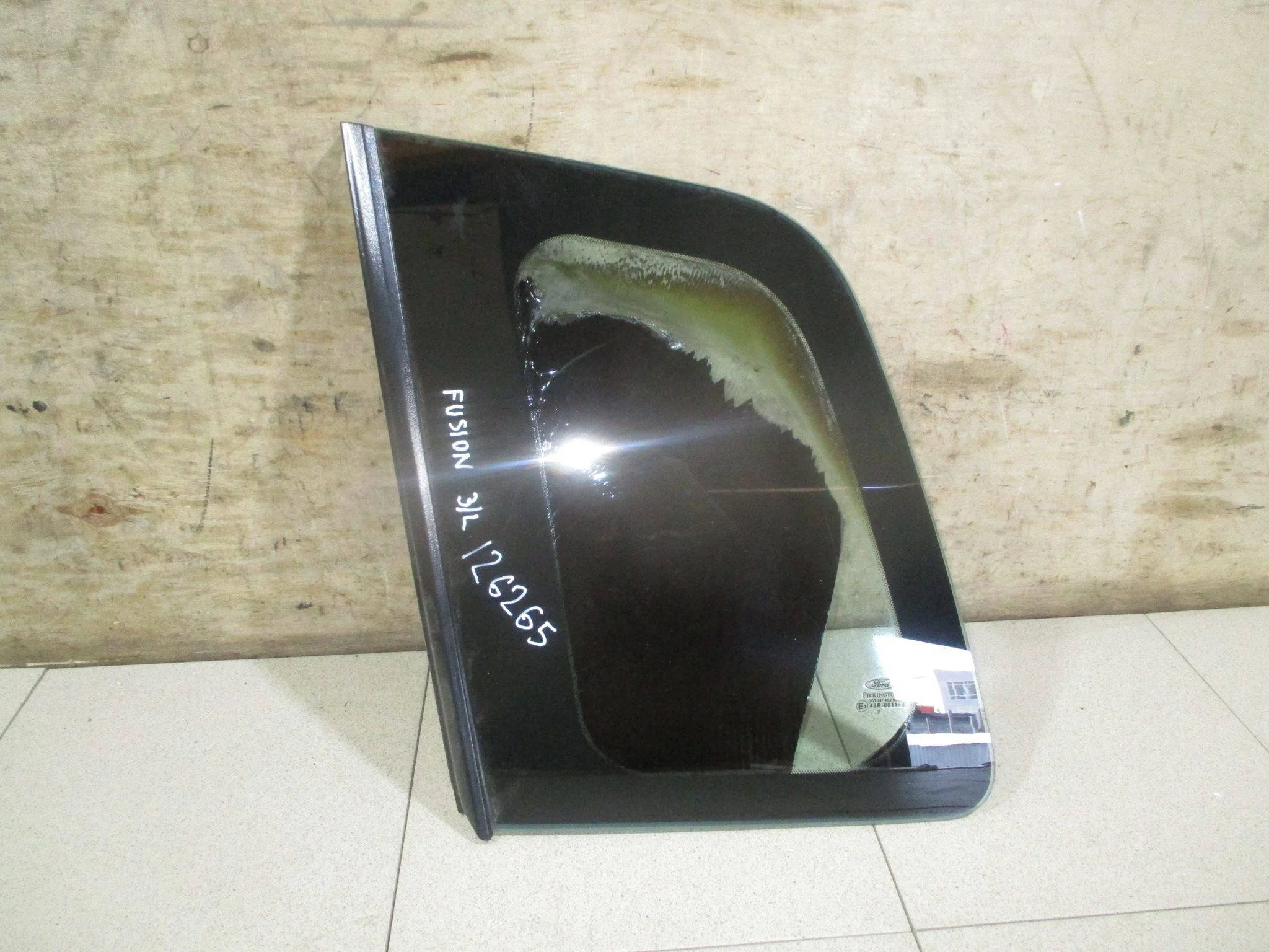 стекло кузовное глухое Ford Fusion 2002-2012