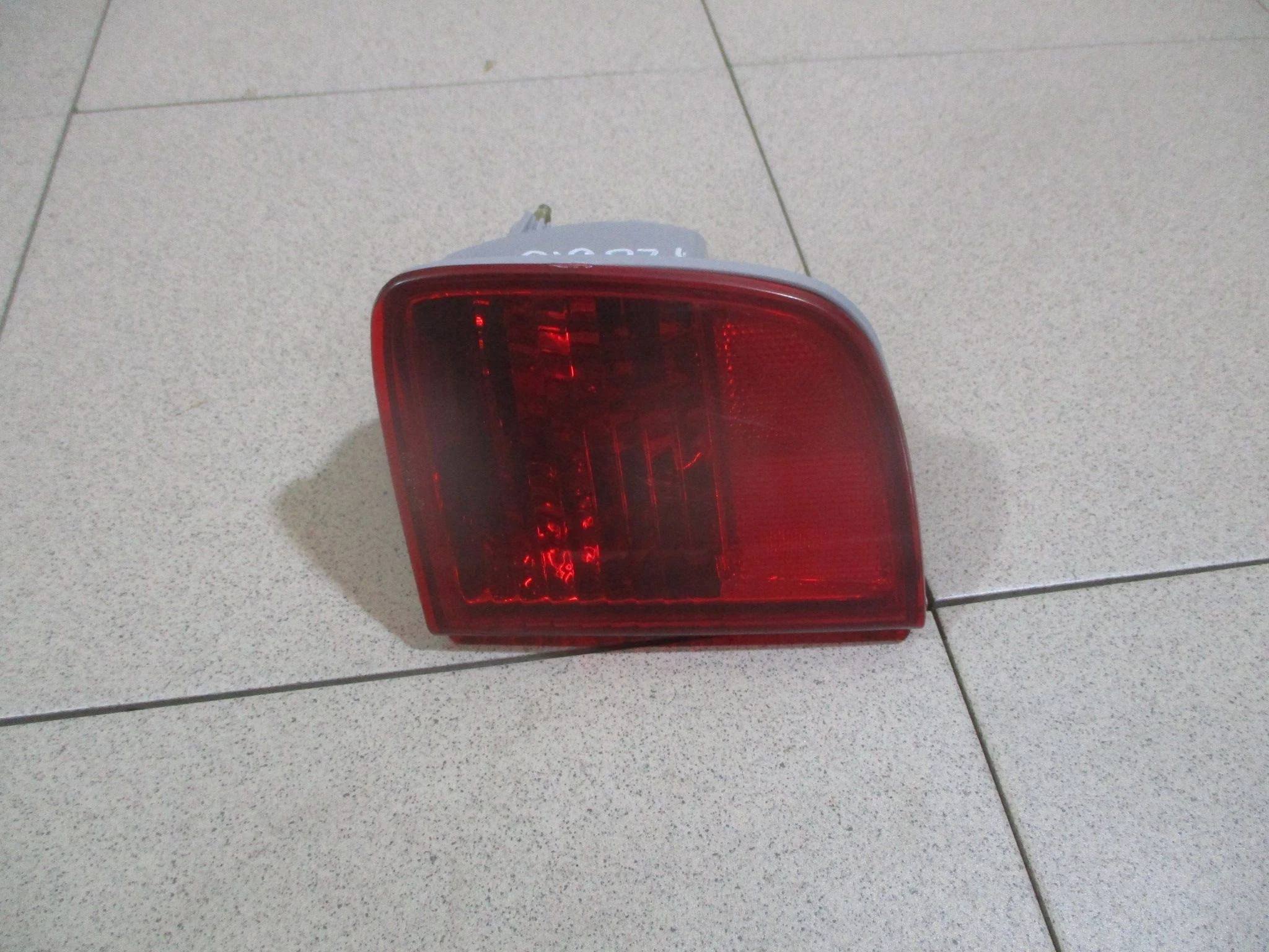 Фонарь задний в бампер правый Toyota Land Cruiser 200 2008-2021