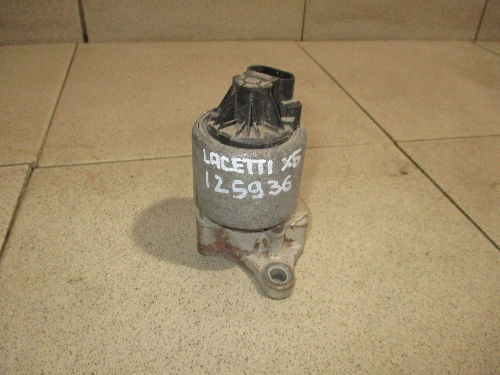 Клапан рециркуляции выхлопных газов Chevrolet Lacetti (J200) 2002-2013
