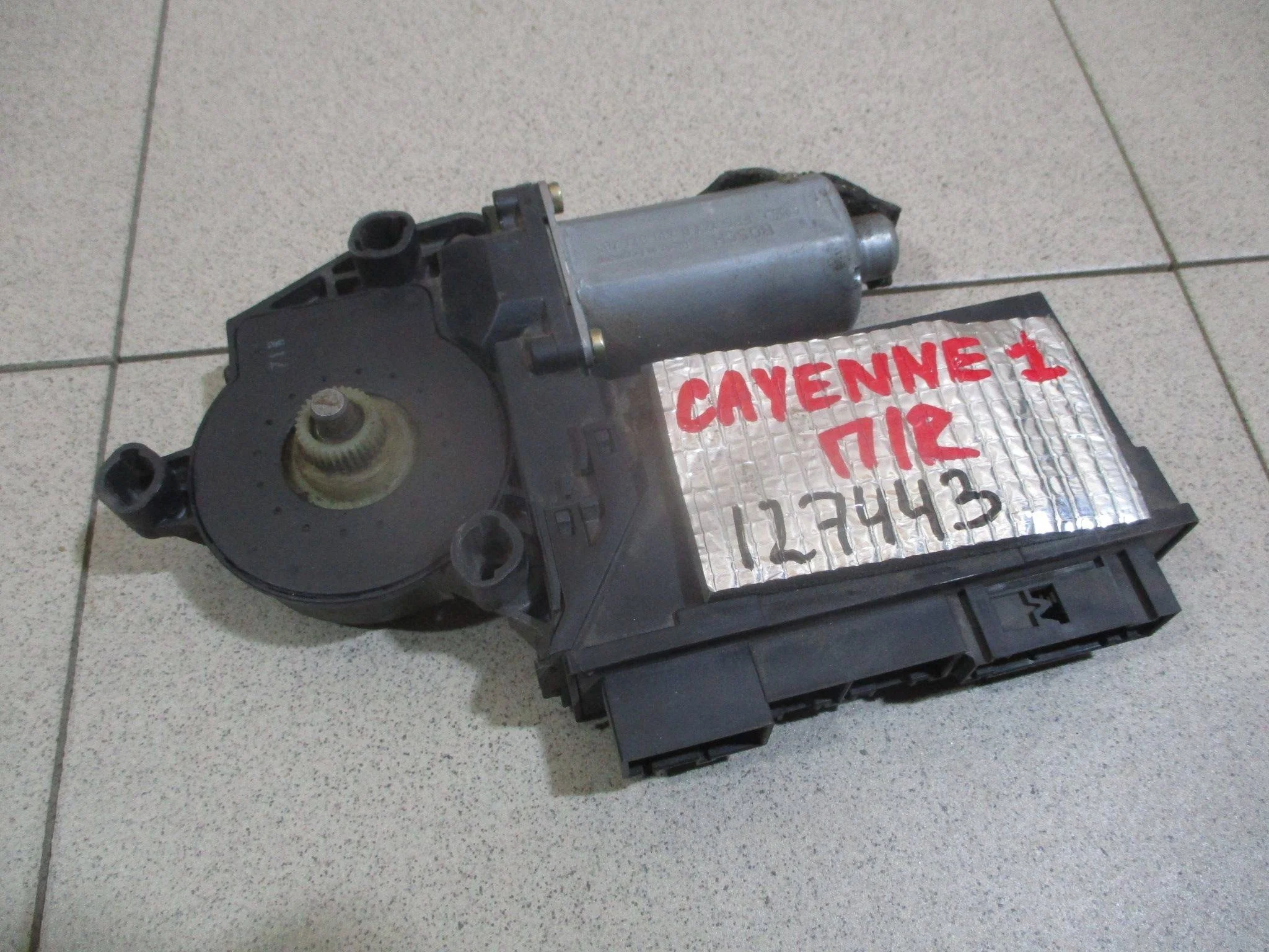 моторчик стеклоподъемника Porsche Cayenne I (955/957) 2002-2010