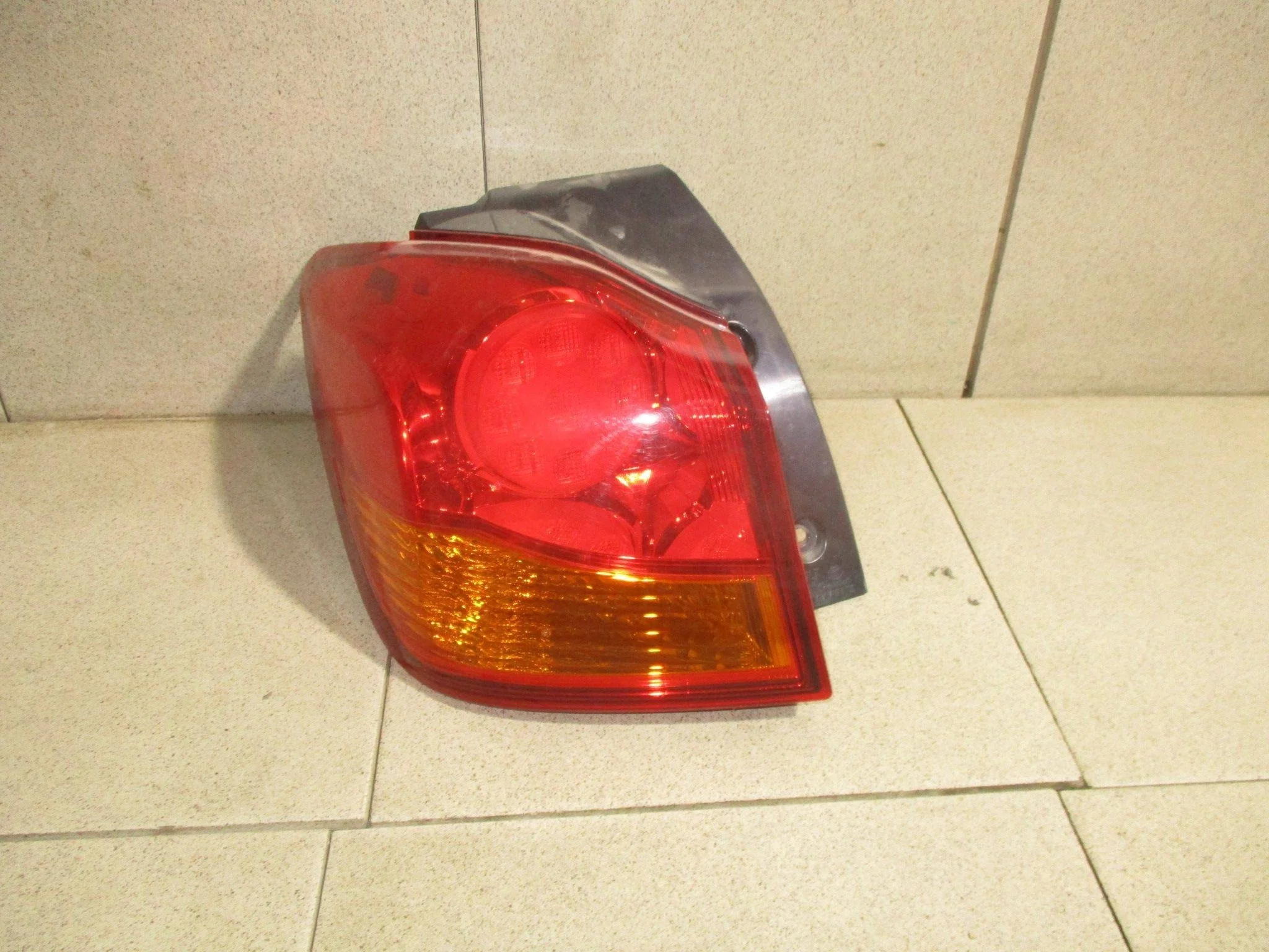 фонарь наружный Mitsubishi ASX 2010>