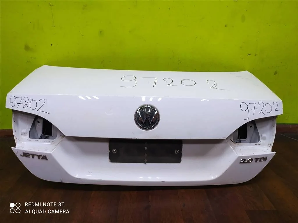 Крышка багажника VW Jetta 6 2011-2014 5C6827025A
