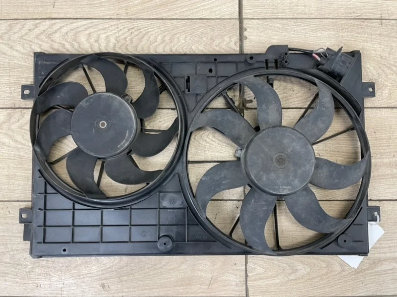 Вентиляторы охлаждения сборе диффузором VW Tiguan 2008-2018 5N